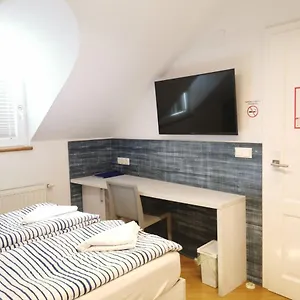 H2o Hostel