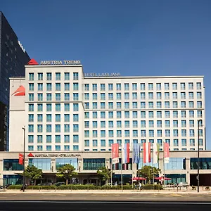 4* ホテル オーストリア トレンド