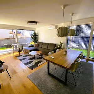 Popp Apartment