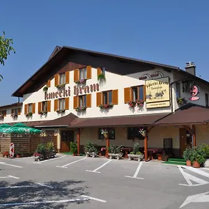 Kmecki Hram Pensjonat